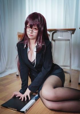 人妻熟女制服师生中文字幕_迅雷下载电影