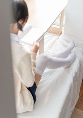 黑白欧美壁纸_720免费播放